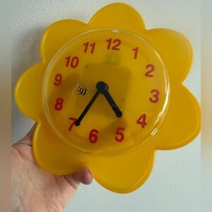 Vintage IKEA plastic yellow flower clock with bee second hand